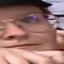 Face f_673891_10