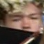 Face f_689101_10