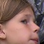 Face f_781411_4