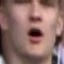 Face f_883231_76