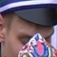 Face f_999781_23