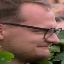 Face f_1282891_1